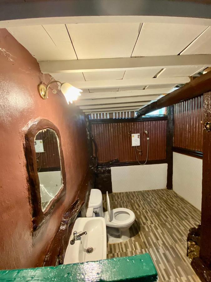 Baanphuthadol Hotell Mae Hong Son Eksteriør bilde