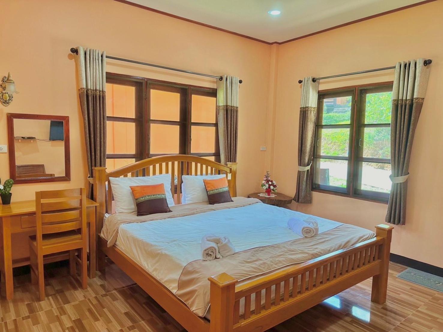 Baanphuthadol Hotell Mae Hong Son Eksteriør bilde