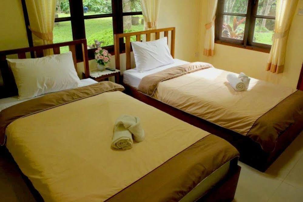 Baanphuthadol Hotell Mae Hong Son Eksteriør bilde